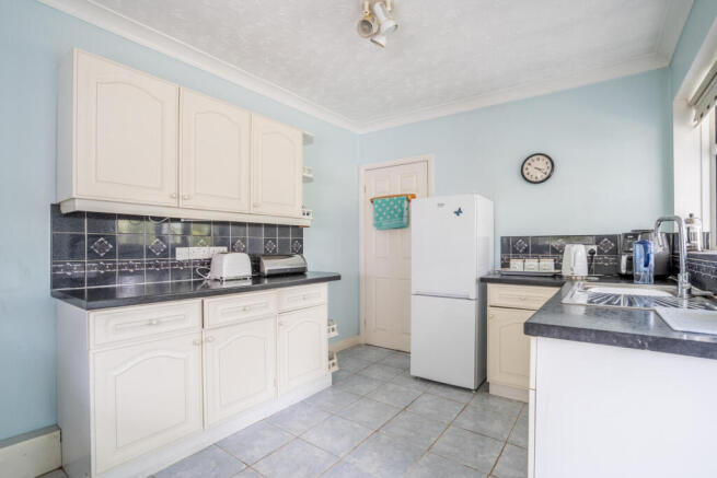 2 bed Bungalow for sale Image 5