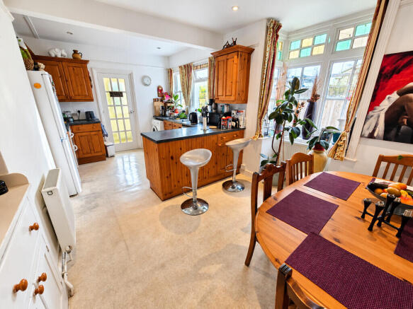 Dining kitchen