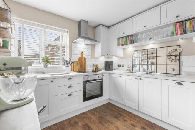 1 Swallow House, Savill Way, SL7 1TG-6.jpg