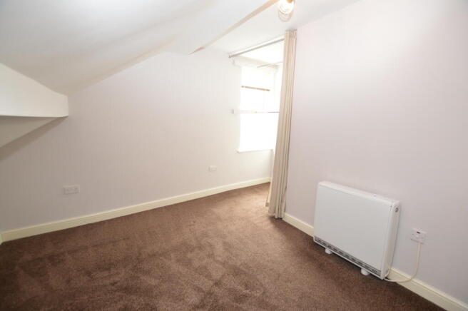 2 bed Apartment to rent Image 9