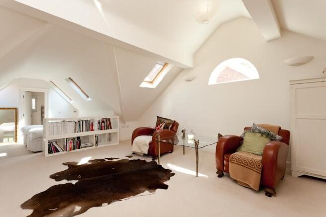 Guest bedroom