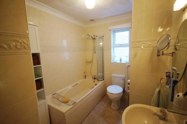 Photo 18