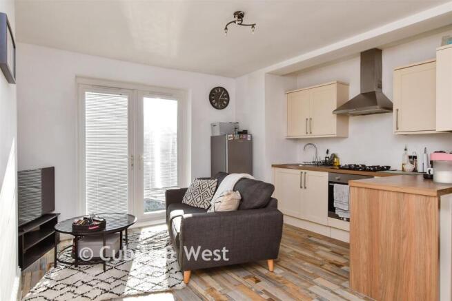 Kitchen/ Lounge