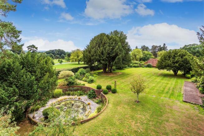 house. estate agency Cranleigh Barhatch Farm