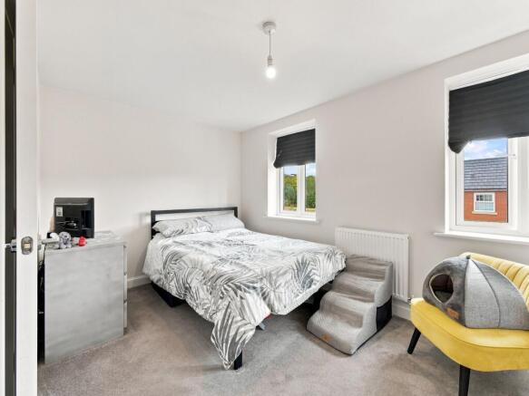 4 bed Semi-Detached for sale Image 9