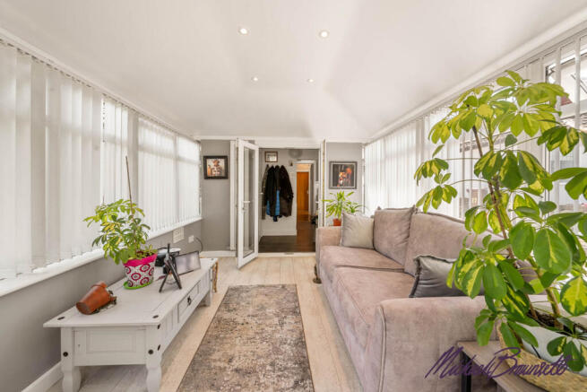 3 bed Semi-Detached Bungalow for sale Image 9