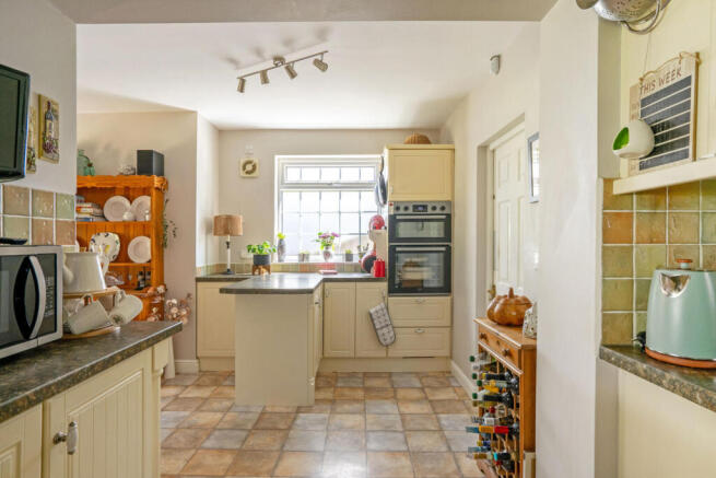 3 bed Detached for sale Image 8