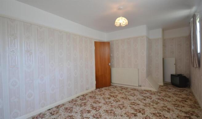Bedroom 1.jpg