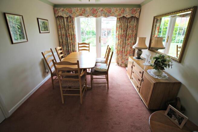 Dining room.