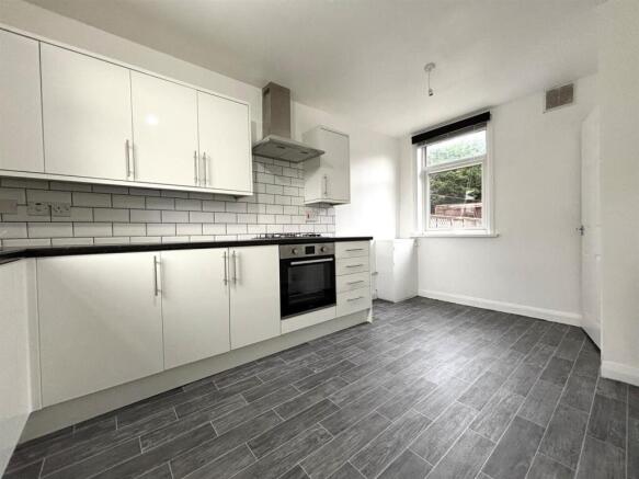 kitchen1.jpg