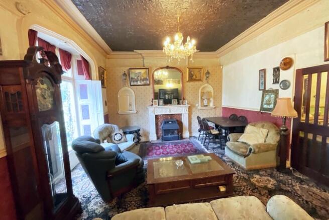 2 bed Apartment for sale Image 8