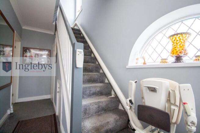 4 bed House for sale Image 5