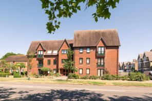 Flat 3, 4 Albany House, The Embankment, Bedford MK40 3PA