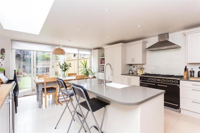LLSN_Aden Grove_N16 