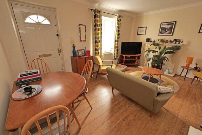 2 bed Town House for sale Image 4