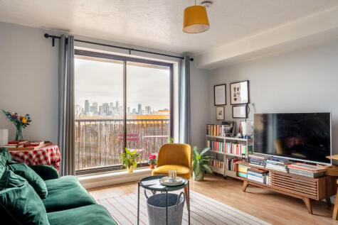 New Cross Road, London, SE14