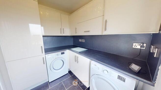 4 bed Detached for sale Image 8