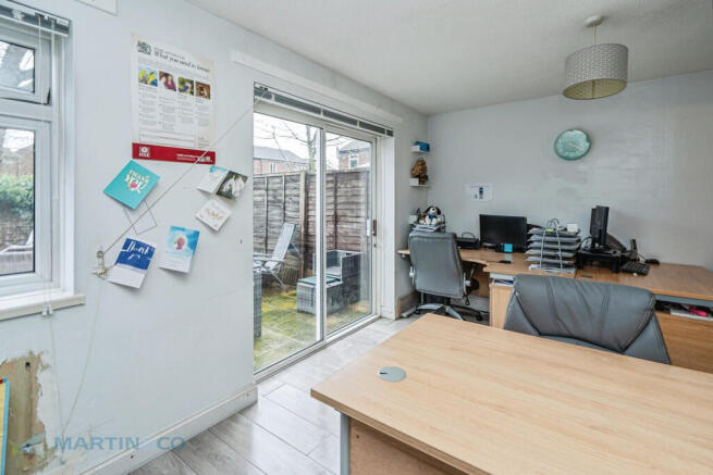 gu213qz-fa-dsc059...