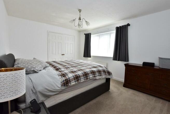 Bedroom 1.JPG