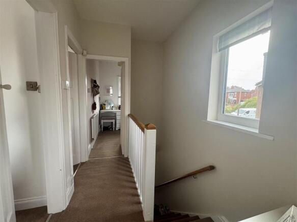 3 bed Semi-Detached for sale Image 7