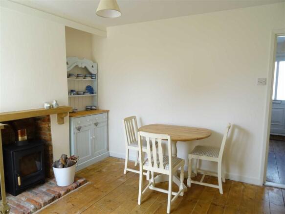 DINING ROOM: