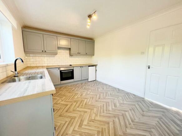 Kitchen pic 5.jpg