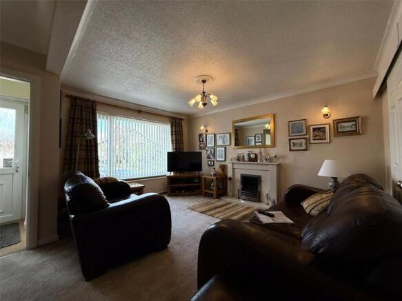 5 bed Detached for sale Image 11