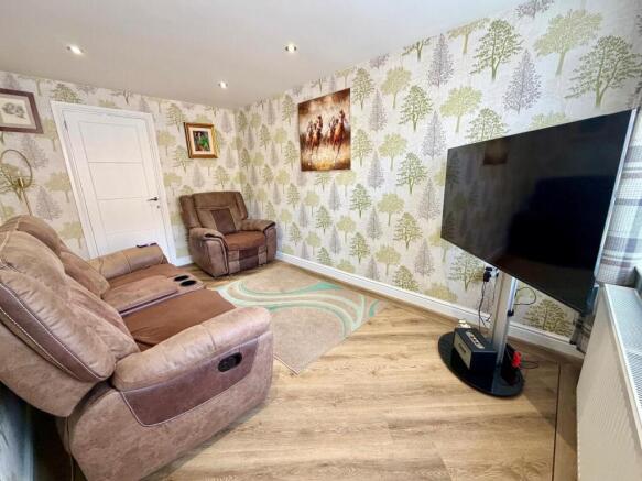 3 bed Detached for sale Image 4