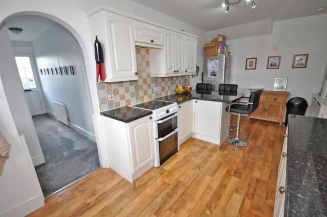 KITCHEN BREAKFAST ROOM