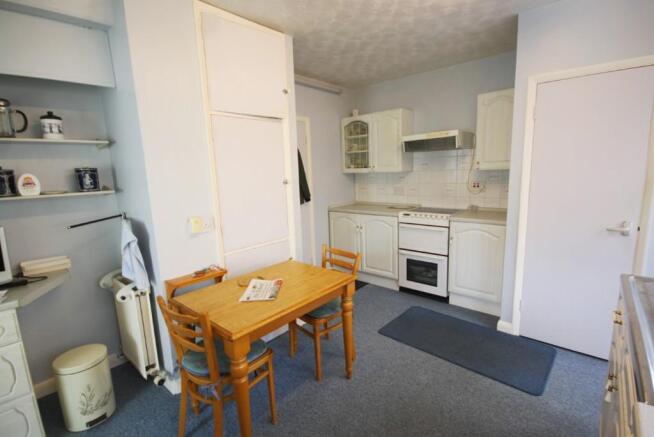 Kitchen/ Breakfast 2
