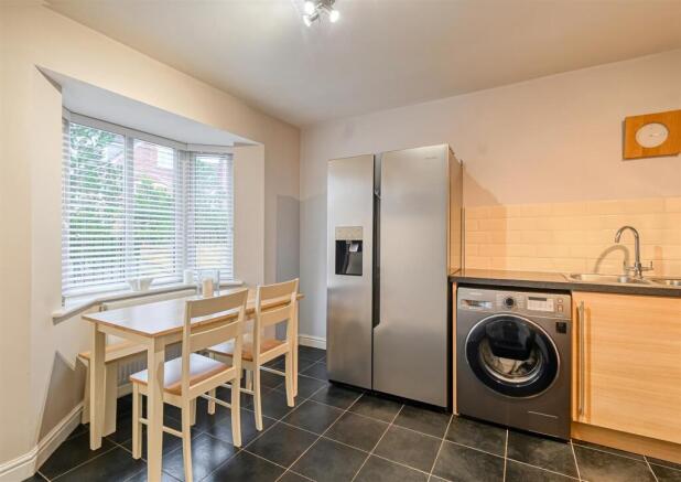 13 Hazledine Way-12.jpg