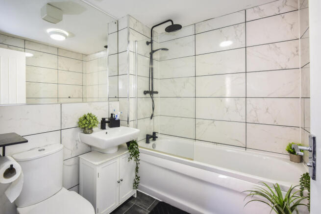 3 bed Semi-Detached for sale Image 12