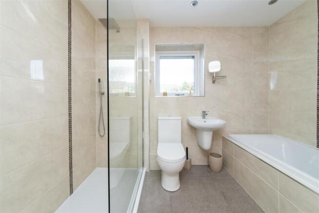 BATH 2.jpg