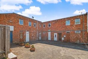 Flat 5a, 46, Middle Way, Chinnor OX39 4TP