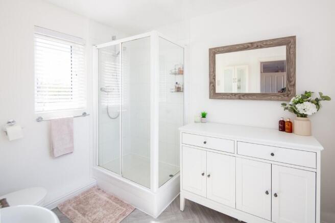 En-Suite over arch