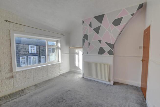 Bedroom 1.jpg