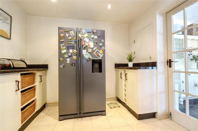 3 bed Semi-Detached for sale Image 7