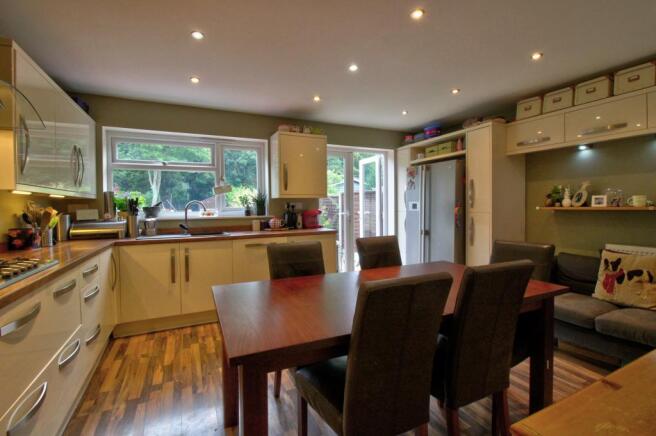 Kitchen diner 1