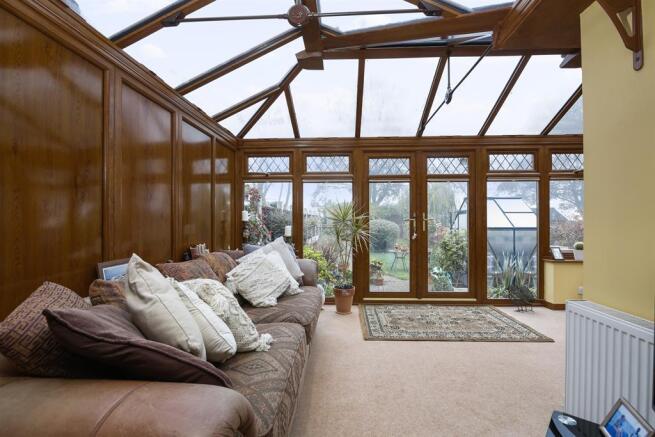 ANGLE OF CONSERVATORY