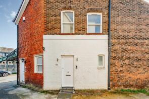 Flat 2, 1, Yattendon Road, Horley RH6 7BS