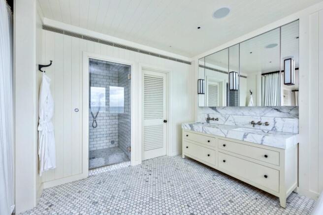 Master Ensuite