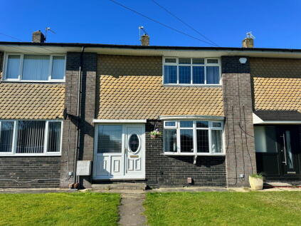 145 Castleton Road, Royton OL2 6UP