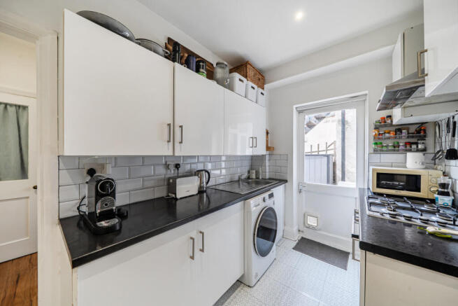 1435863-8-69d7982...