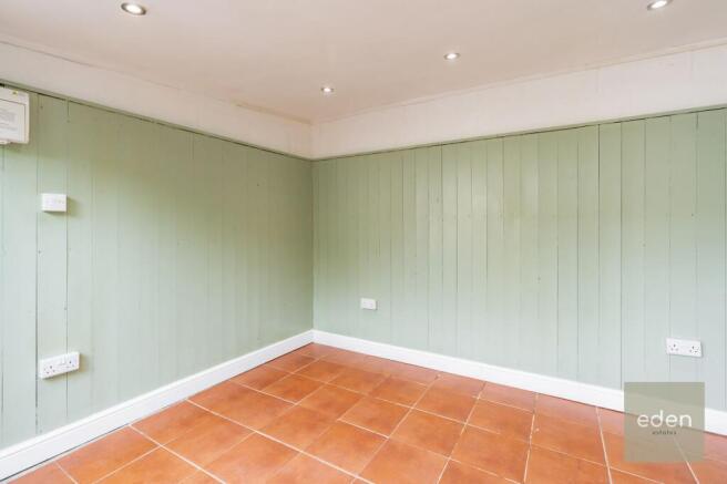 GARDEN ROOM