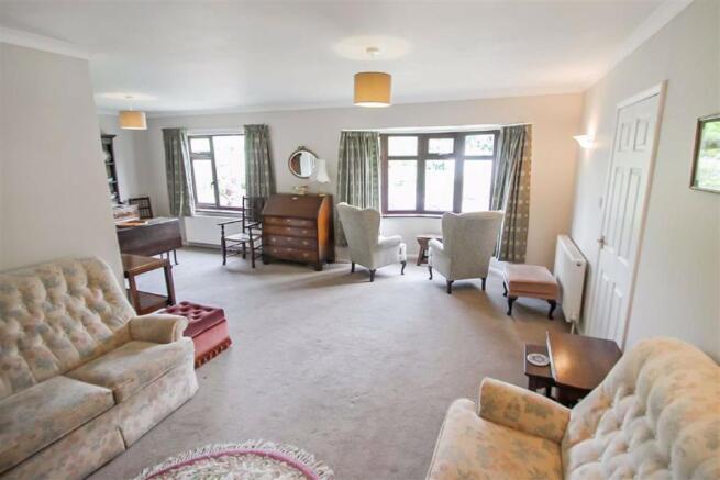 Lounge / Dining Room