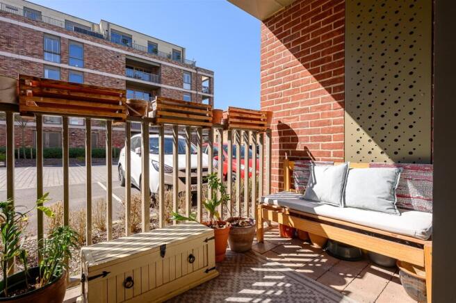 2 bed Apartment for sale Image 9