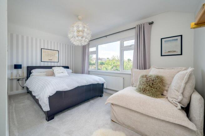 4 bed Detached for sale Image 10