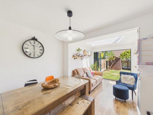 3 bed Semi-Detached for sale Image 5