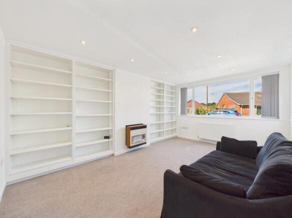3 bed Semi-Detached for sale Image 4
