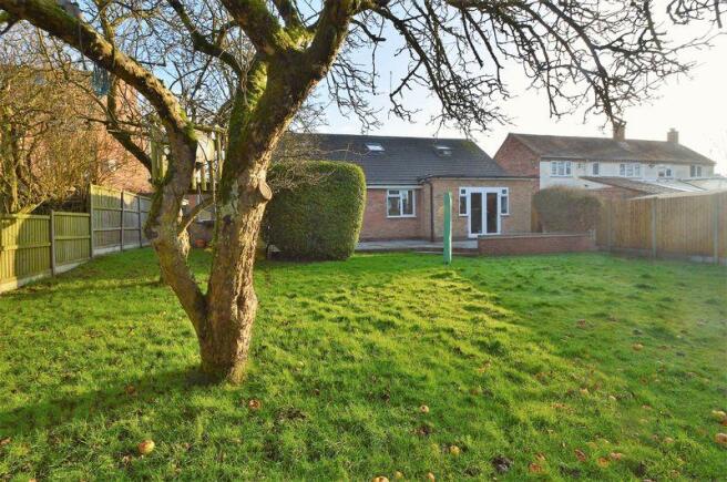 garden to house